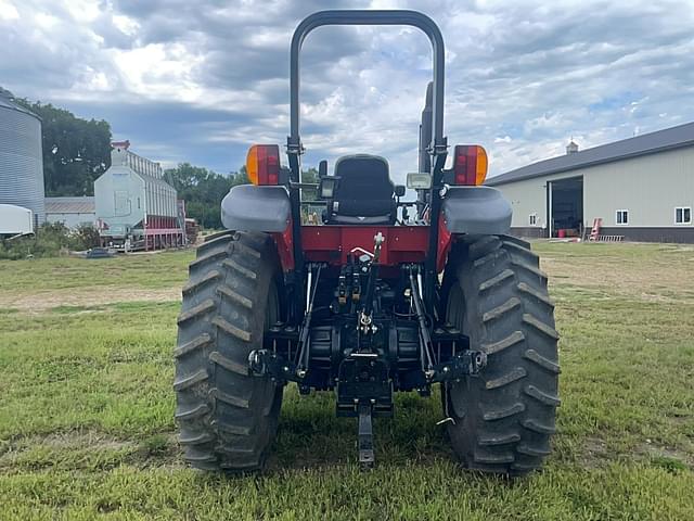 Image of Case IH Farmall 125A equipment image 2