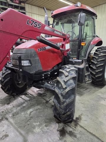 Image of Case IH Farmall 140A equipment image 1
