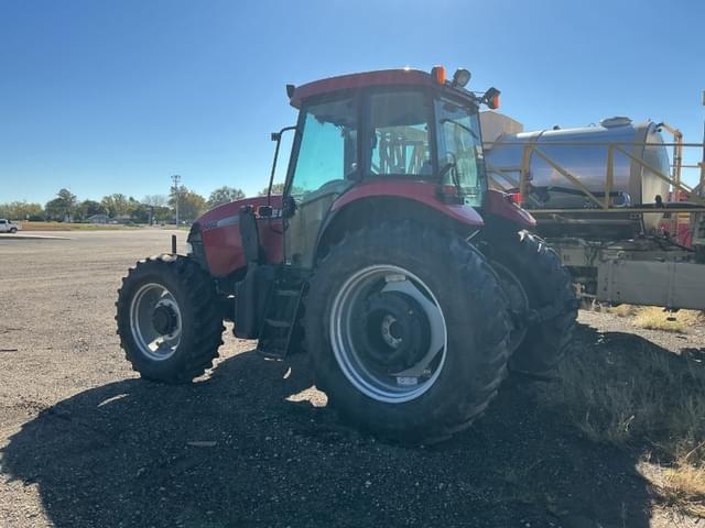 Image of Case IH Farmall 140A equipment image 2
