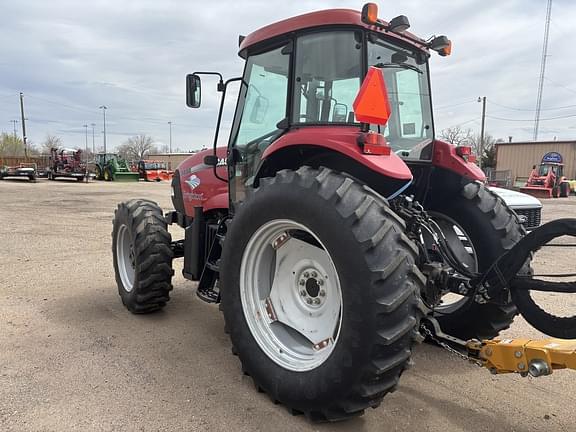 Image of Case IH Farmall 140A equipment image 2