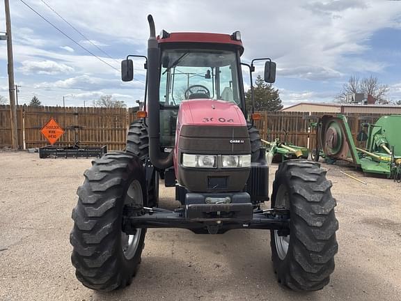 Image of Case IH Farmall 140A equipment image 3