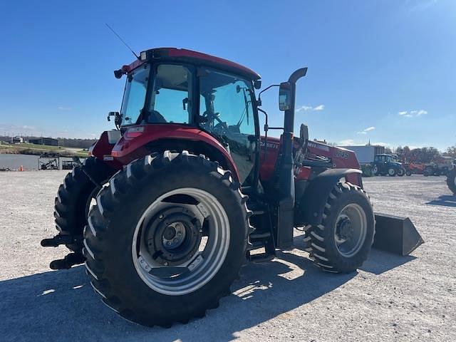 Image of Case IH Farmall 140A equipment image 4