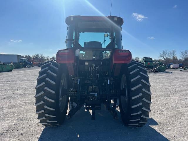 Image of Case IH Farmall 140A equipment image 3