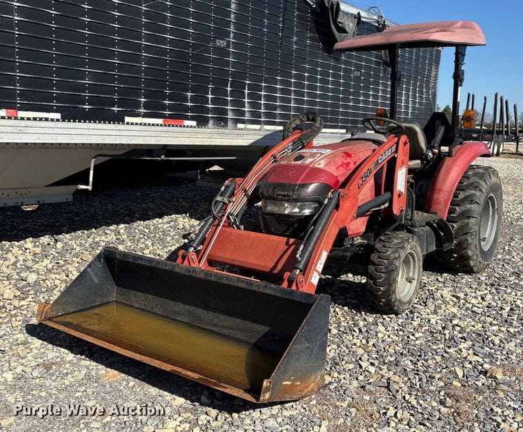 2014 Case IH Farmall 30C Equipment Image0