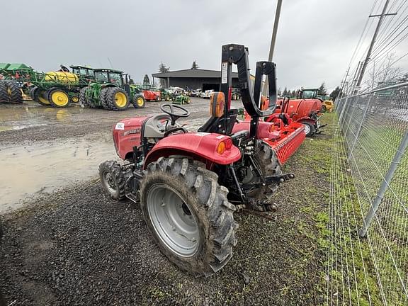 Image of Case IH Farmall 35C equipment image 2