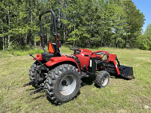 Image of Case IH Farmall 35C equipment image 3