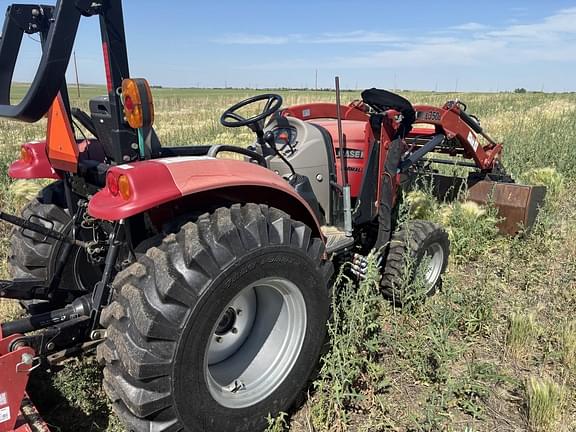 Image of Case IH Farmall 35C equipment image 1