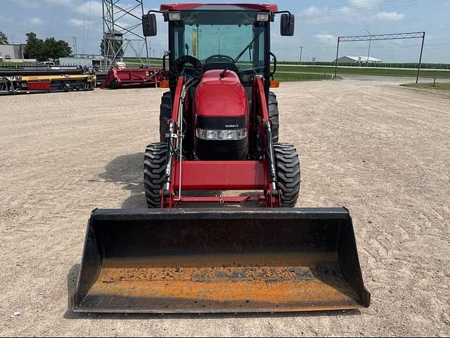 Image of Case IH Farmall 40B equipment image 1
