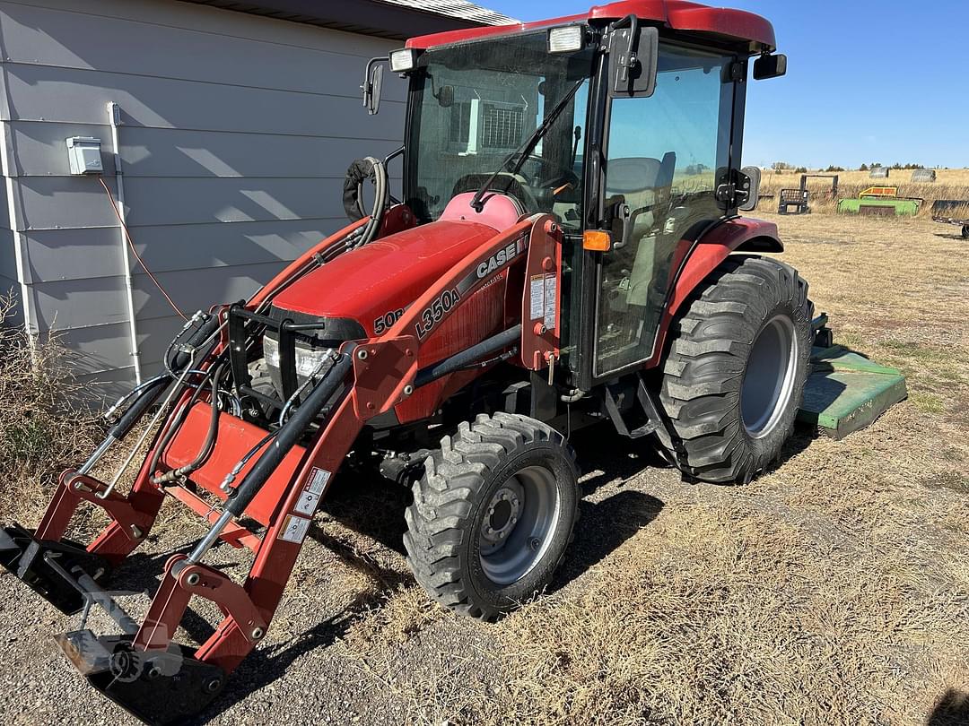 Image of Case IH Farmall 50B Primary image