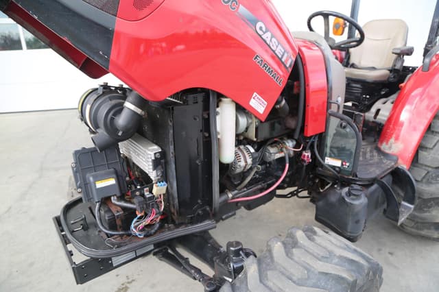 Image of Case IH Farmall 50C equipment image 4