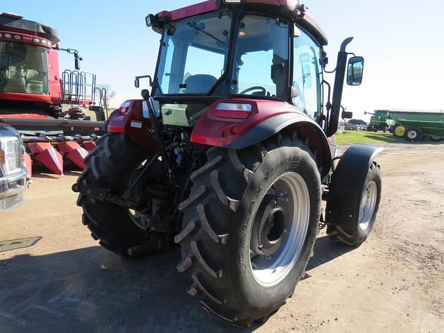 Image of Case IH Farmall 95C equipment image 3