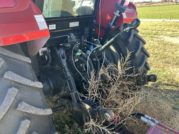 Image of Case IH Farmall 95C equipment image 4