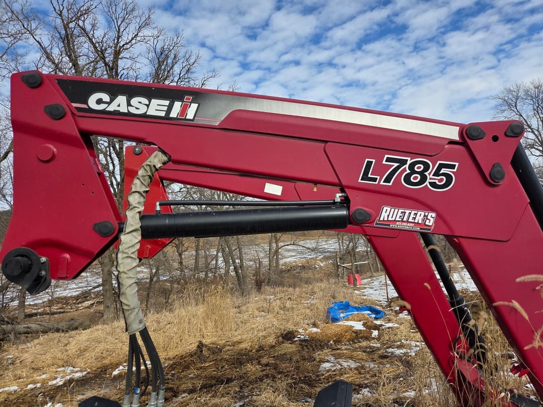 Image of Case IH L785 Image 0