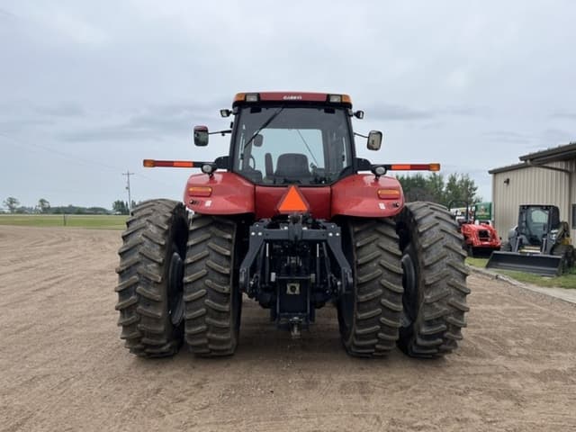 Image of Case IH Magnum 180 equipment image 3