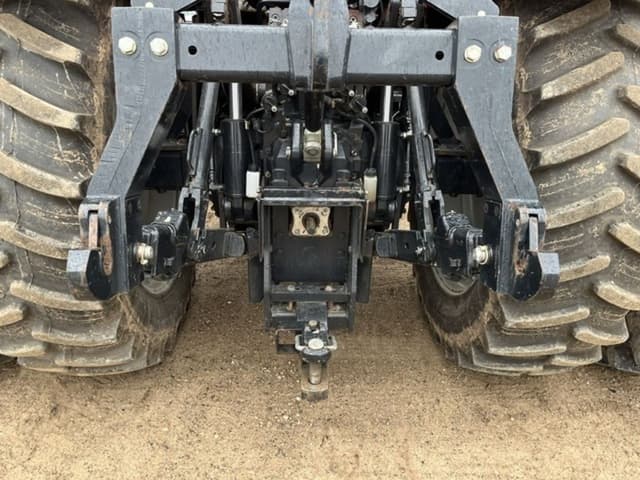Image of Case IH Magnum 180 equipment image 4