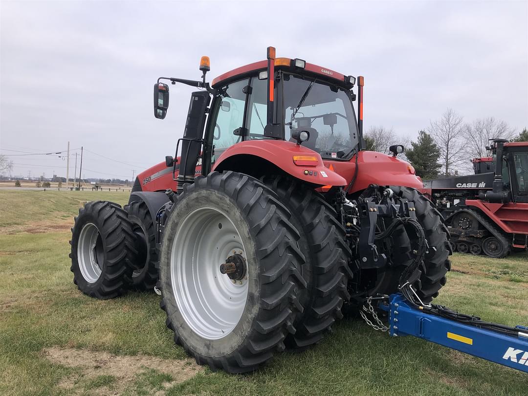 Image of Case IH Magnum 250 Image 1