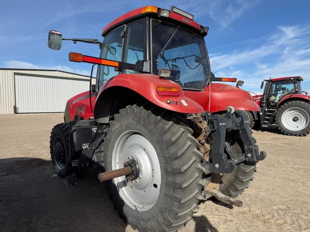 Image of Case IH Magnum 180 equipment image 3