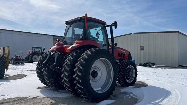 Image of Case IH Magnum 190 equipment image 2