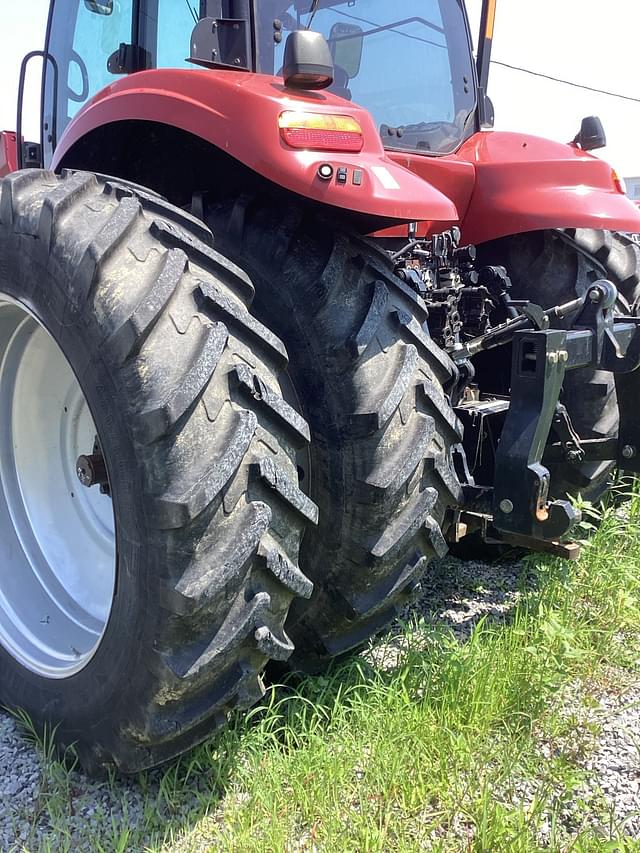 Image of Case IH Magnum 190 equipment image 4