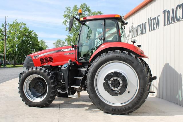 Image of Case IH Magnum 200 CVT equipment image 3