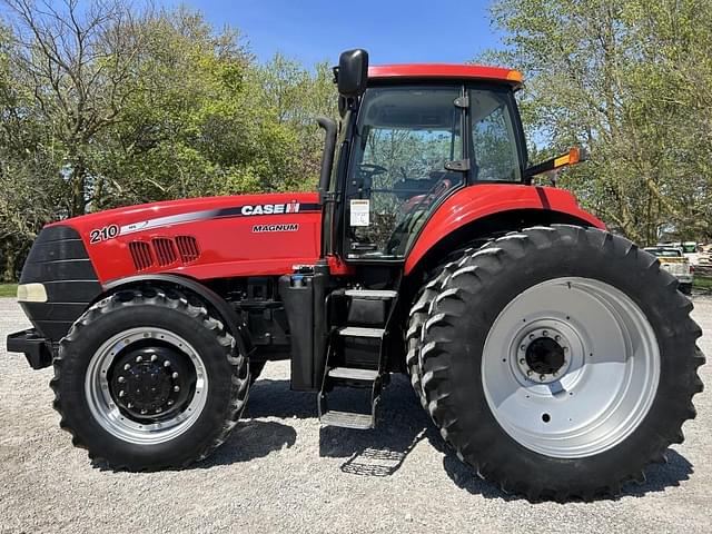 Image of Case IH Magnum 210 equipment image 2