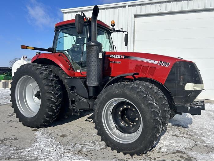 Image of Case IH Magnum 220 Primary image