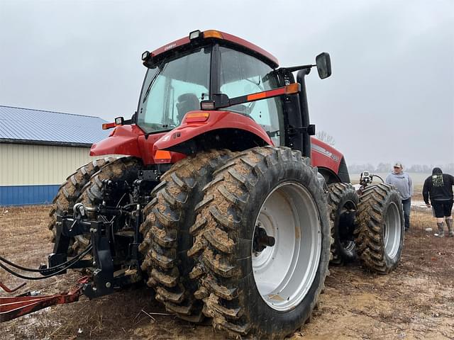 Image of Case IH Magnum 235 equipment image 3