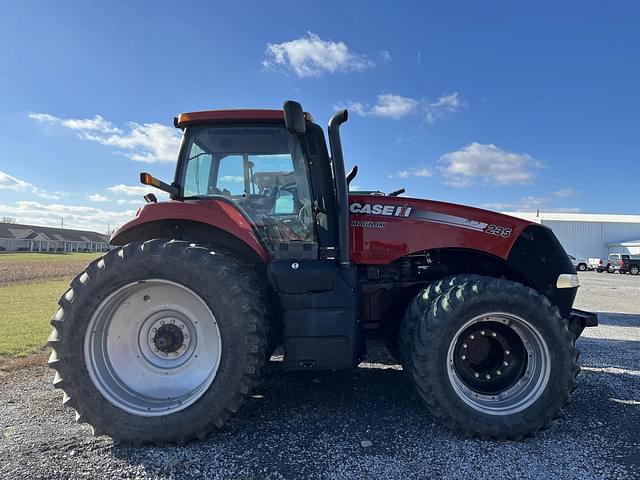 Image of Case IH Magnum 235 equipment image 1