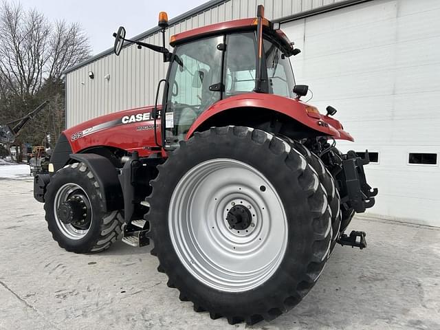 Image of Case IH Magnum 235 equipment image 2