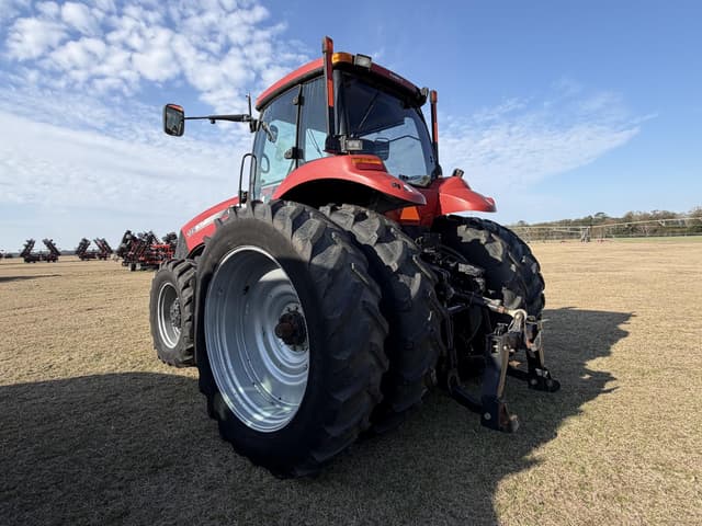 Image of Case IH Magnum 235 equipment image 1