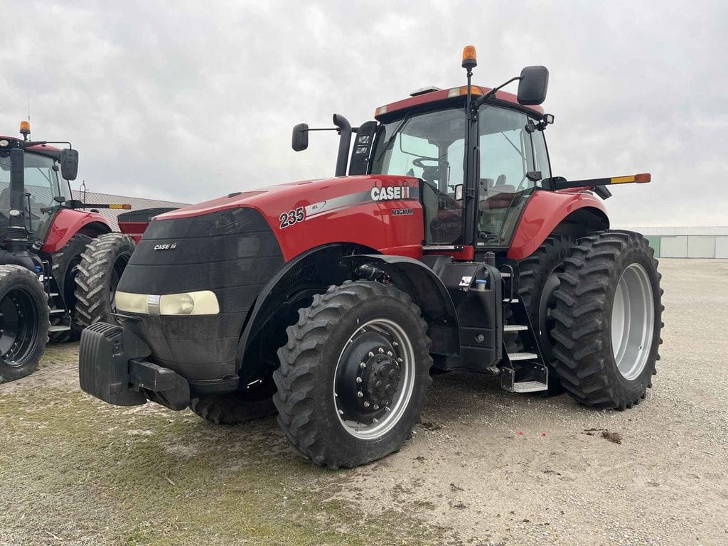 2014 Case IH Magnum 235 Equipment Image0