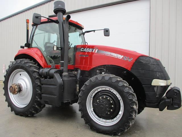 Image of Case IH Magnum 235 equipment image 1