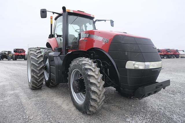 Image of Case IH Magnum 235 equipment image 1