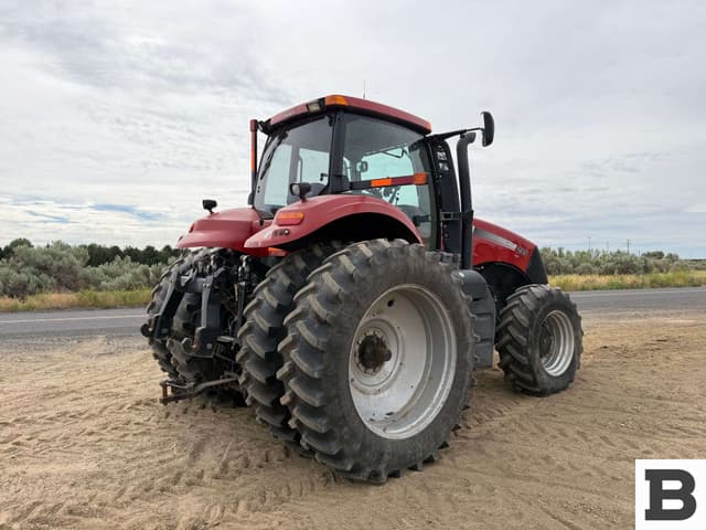 Image of Case IH Magnum 235 equipment image 4