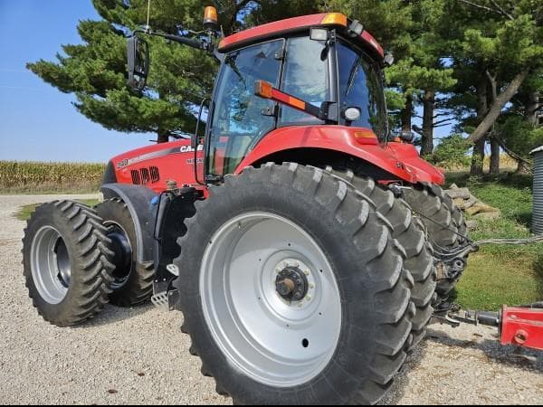Image of Case IH Magnum 240 equipment image 2