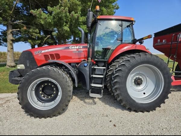 Image of Case IH Magnum 240 equipment image 1