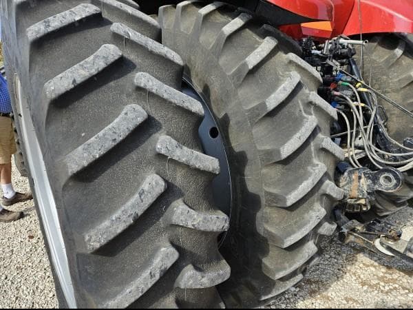 Image of Case IH Magnum 240 equipment image 4