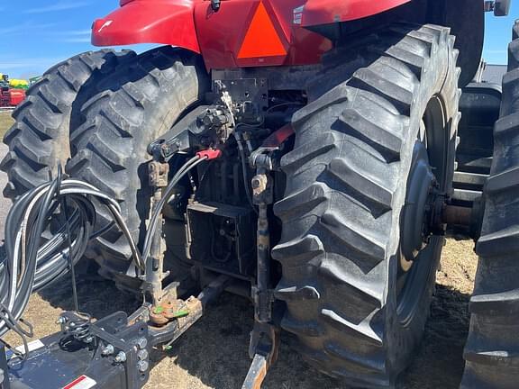 Image of Case IH Magnum 260 equipment image 2