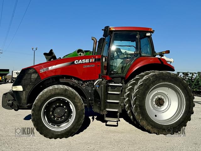 Image of Case IH Magnum 260 equipment image 2