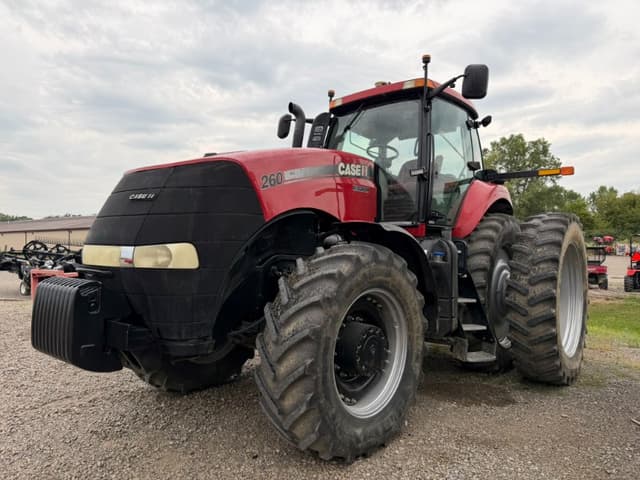 Image of Case IH Magnum 260 equipment image 2