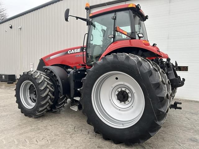 Image of Case IH Magnum 290 equipment image 4