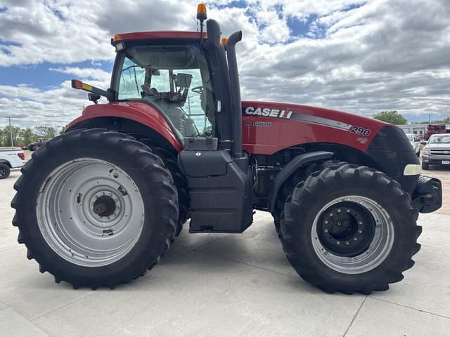 Image of Case IH Magnum 290 equipment image 3
