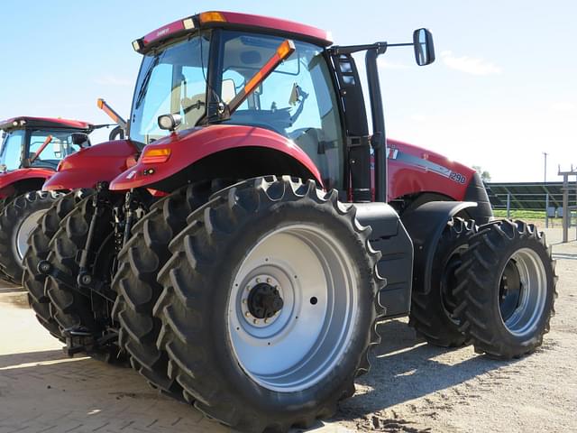 Image of Case IH Magnum 290 equipment image 2