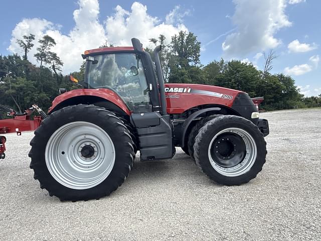 Image of Case IH Magnum 290 equipment image 1
