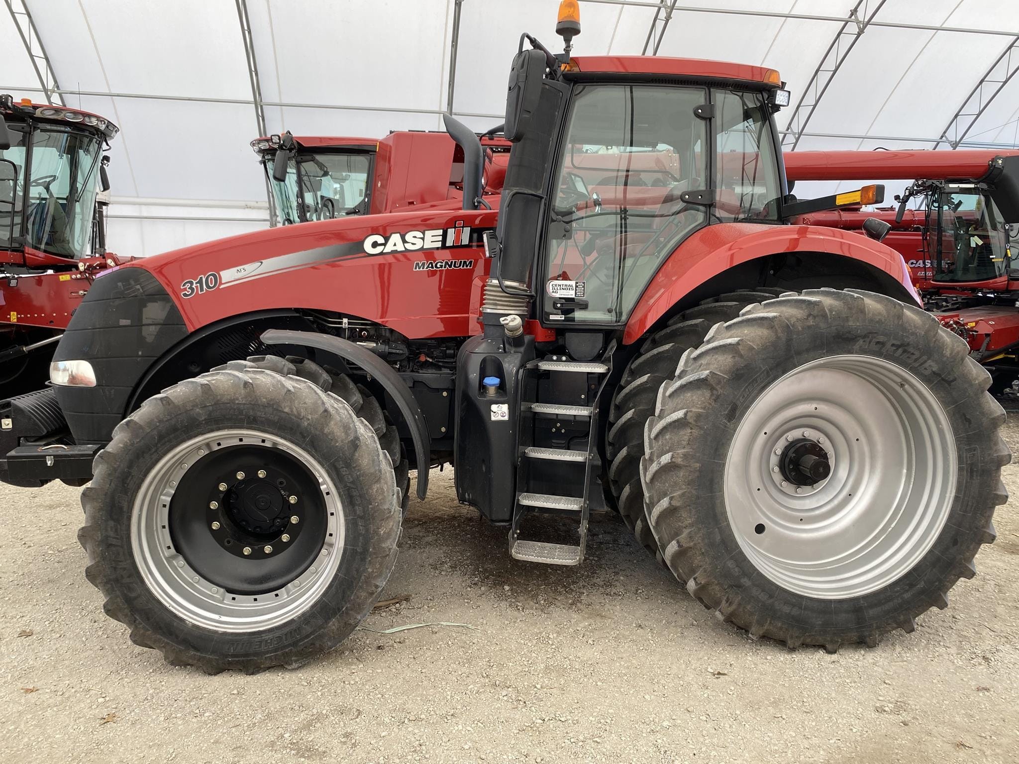 2014 Case IH Magnum 310 Equipment Image0
