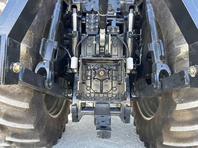 Image of Case IH Magnum 310 equipment image 4