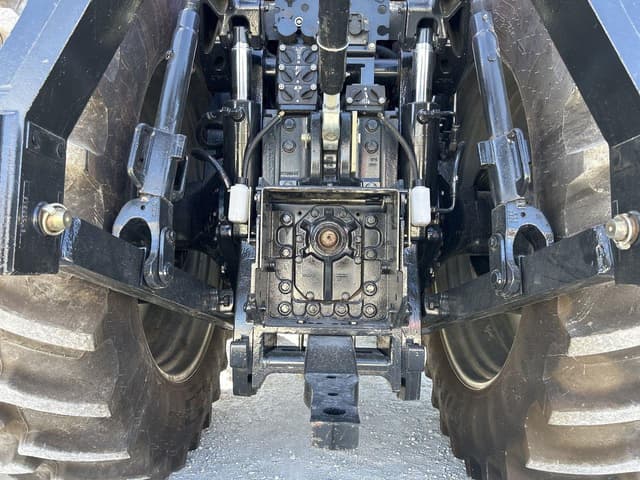 Image of Case IH Magnum 310 equipment image 4