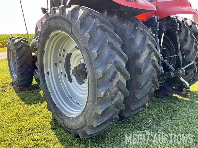 Image of Case IH Magnum 310 equipment image 4
