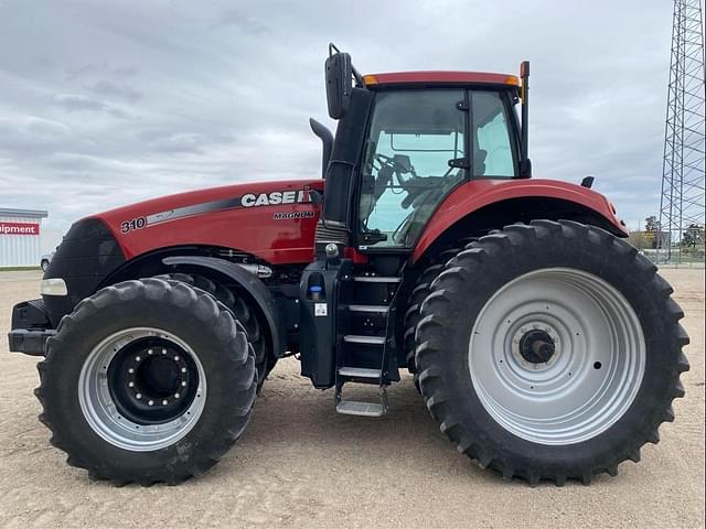 Image of Case IH Magnum 310 equipment image 3