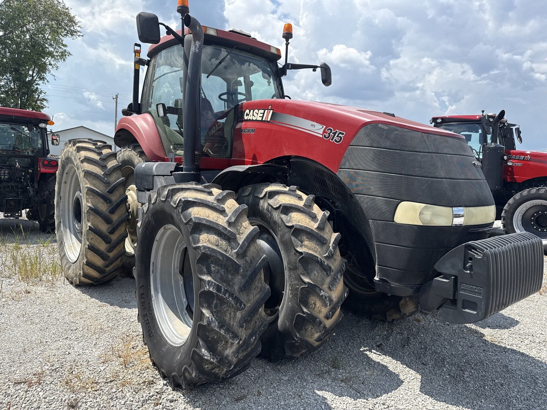 2014 Case IH Magnum 315 Equipment Image0
